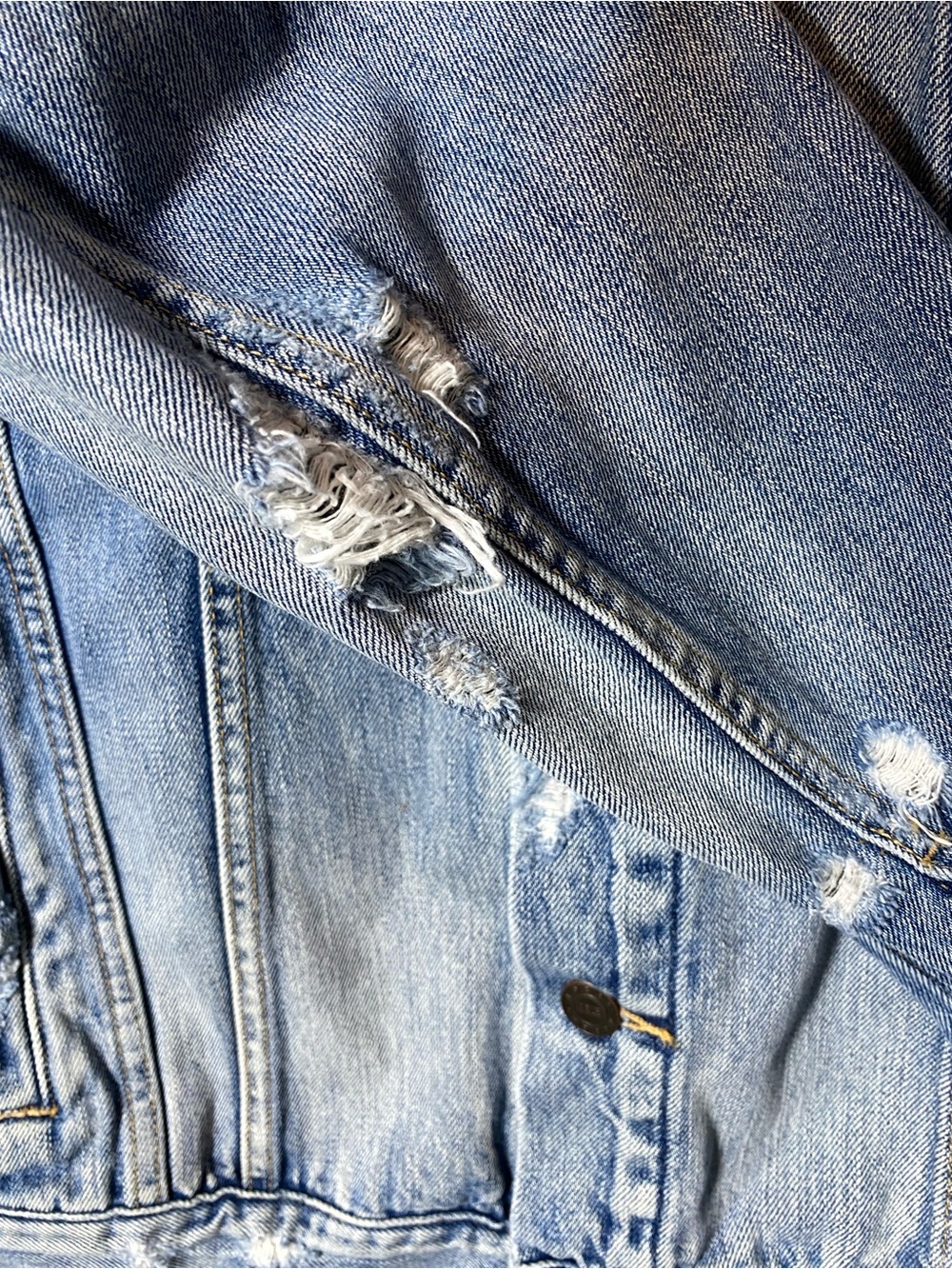 Able Jean Jacket Distressed - Picture 7 of 8